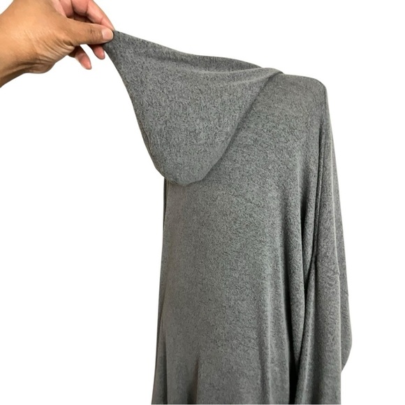 Young Fabulous and Broke Ottawa Oversized Women's Gray Hooded Sweater cardigan - Picture 11 of 13